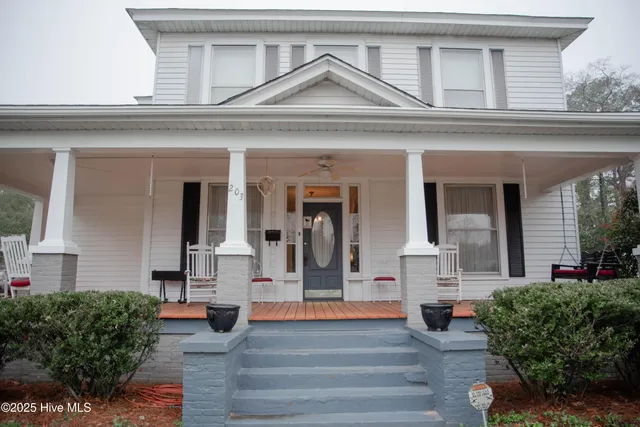 $275,000 | 203 Minturn Avenue, Hamlet, NC 28345
