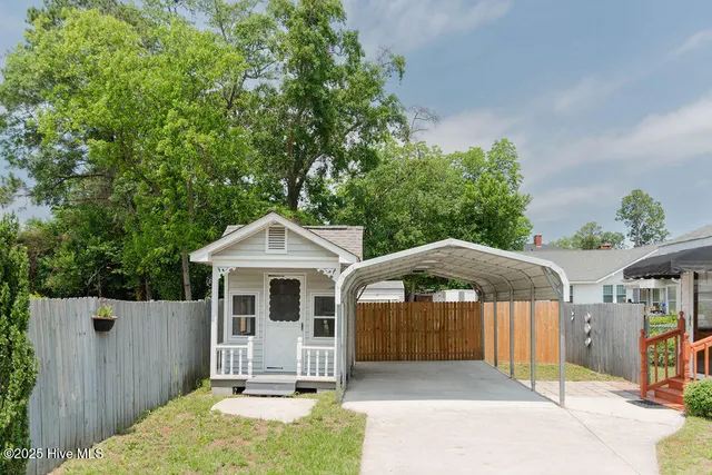 $275,000 | 203 Minturn Avenue, Hamlet, NC 28345