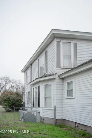 $275,000 | 203 Minturn Avenue, Hamlet, NC 28345