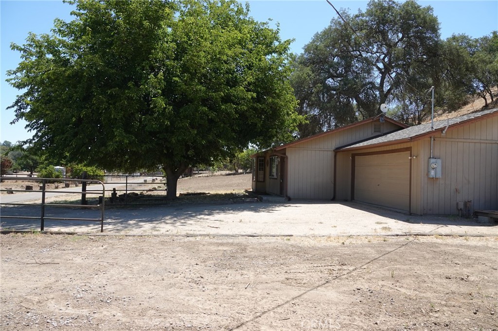 7950 Blue Moon Road Paso Robles, CA 93446 - Photo 13 of 26