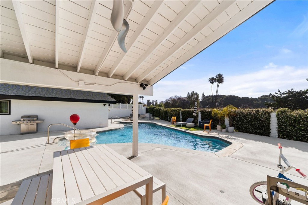 8601 Links Road Buena Park, CA 90621 - Photo 63 of 75 Enjoy the Shad in the Large Covered Patio