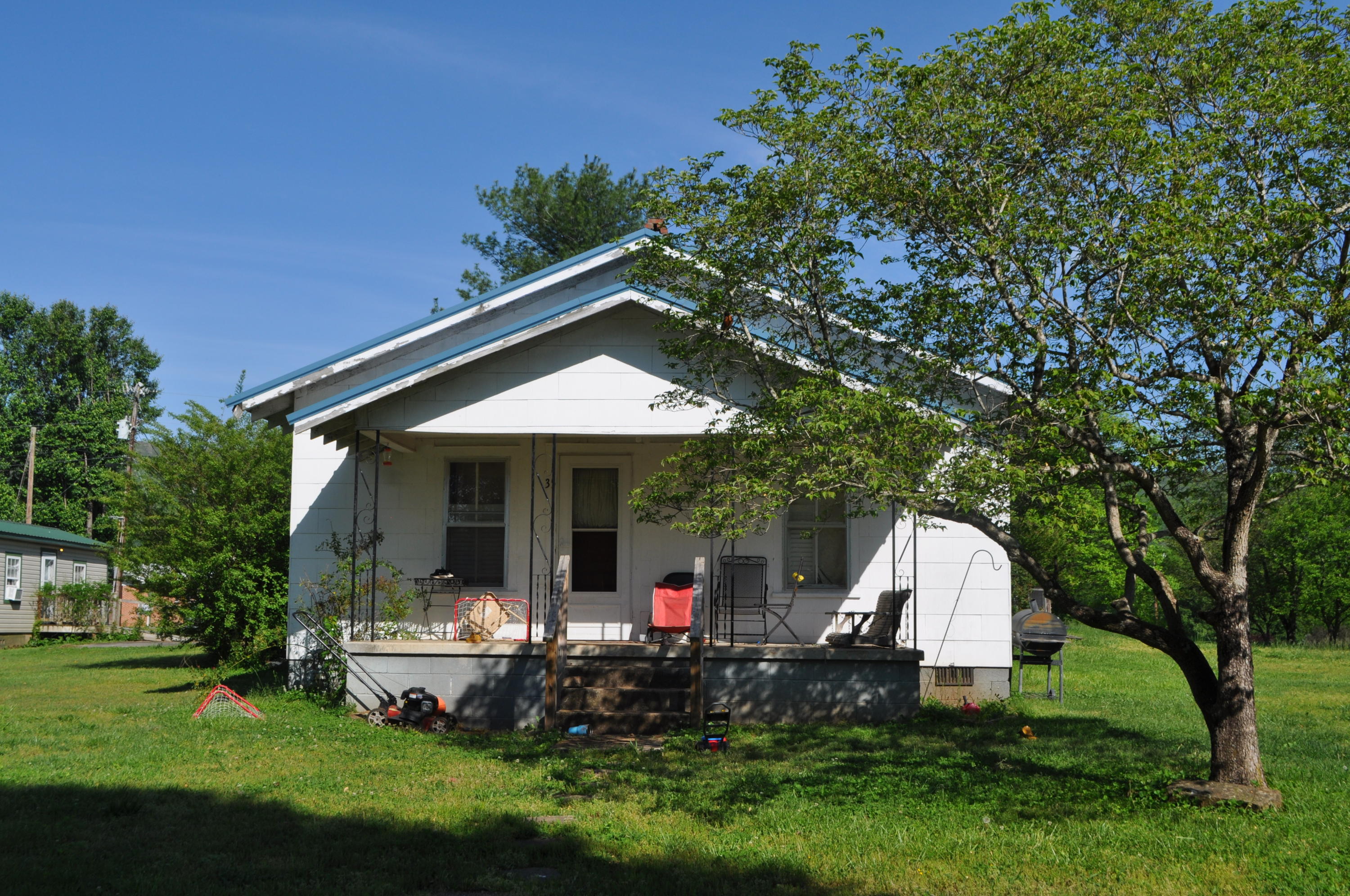 35 Sawmill Road Pikeville, TN 37367 - Photo 2 of 3 DSC_0354