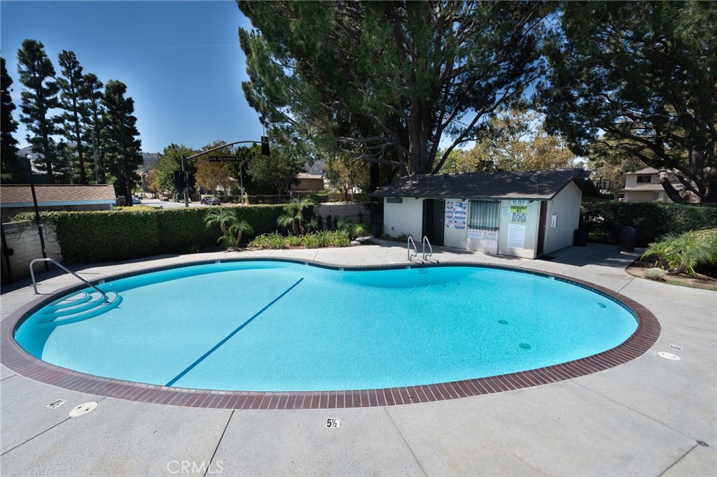 5969 Nelda Street, Unit 3 Simi Valley, CA 93063 - Photo 13 of 16 Community pool