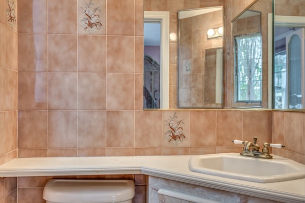 4 Amherst Road Beverly, MA 01915 - Photo 11 of 17 Gallery Image 11