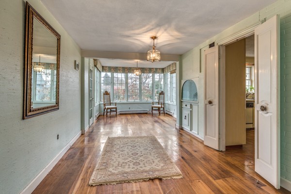 4 Amherst Road Beverly, MA 01915 - Photo 5 of 17 Gallery Image 5