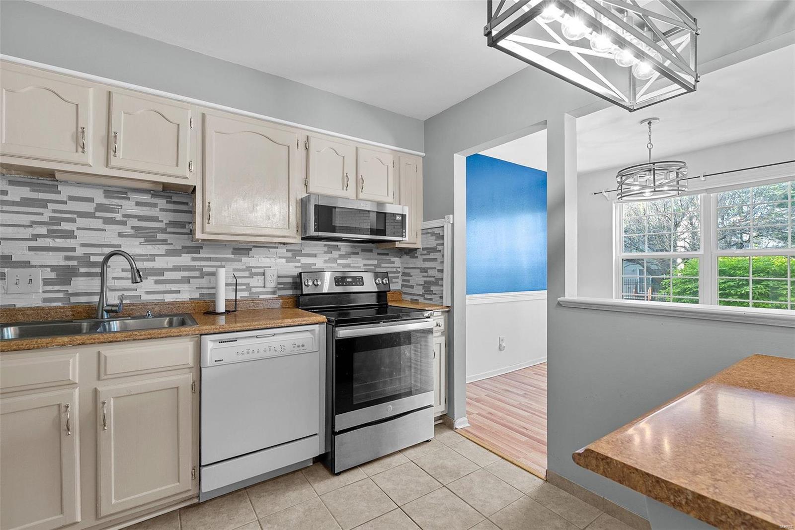 1020 Windstream, Unit 19 St. Peters, MO 63376 - Photo 8 of 22