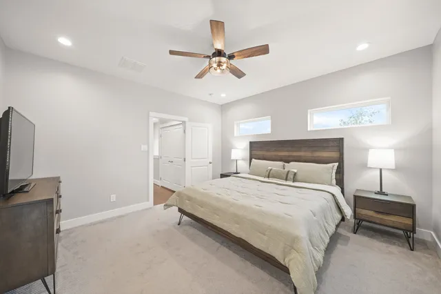 $325,000 | 720 West Donovan Street, Houston, TX 77091