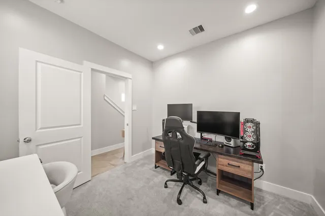 $325,000 | 720 West Donovan Street, Houston, TX 77091