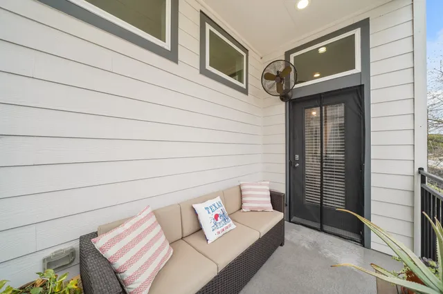 $325,000 | 720 West Donovan Street, Houston, TX 77091