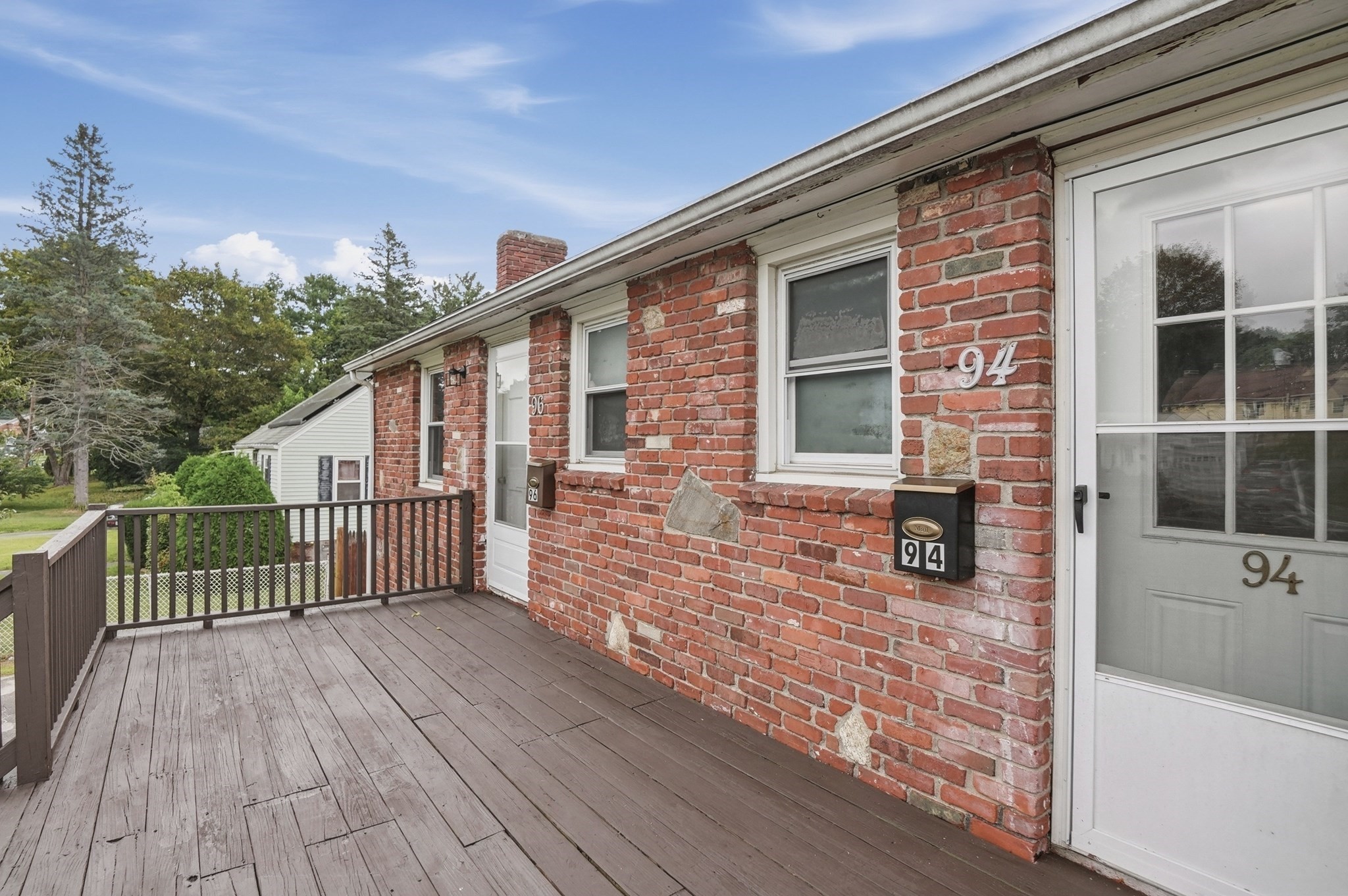 98 Kenberma Road Worcester, MA 01604 - Photo 3 of 41 Gallery Image 3
