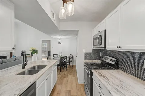 $199,999 | 2506 Sunflower Drive, Arlington, TX 76014