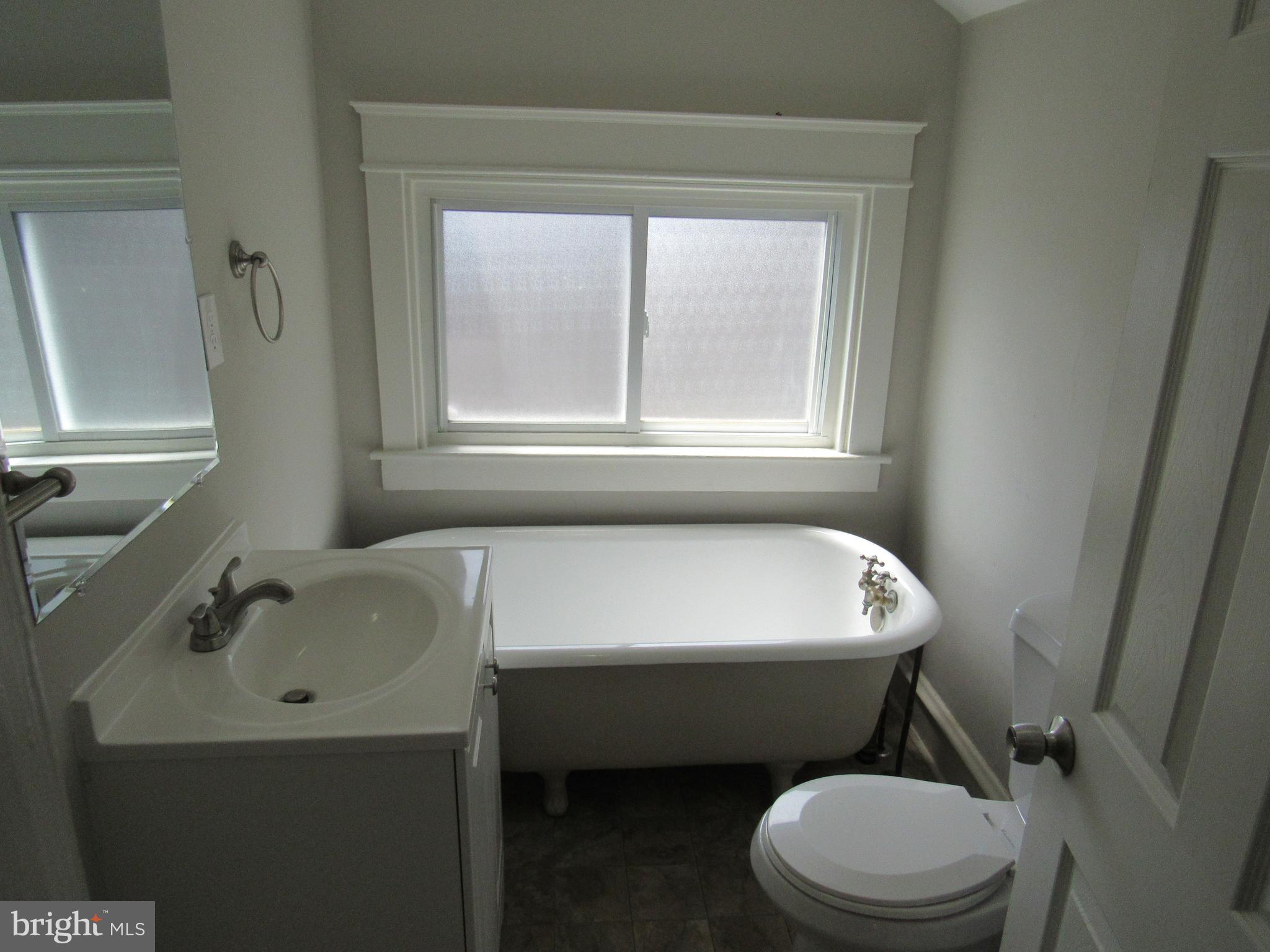 415 Netherwood Road Upper Darby, PA 19082 - Photo 29 of 31