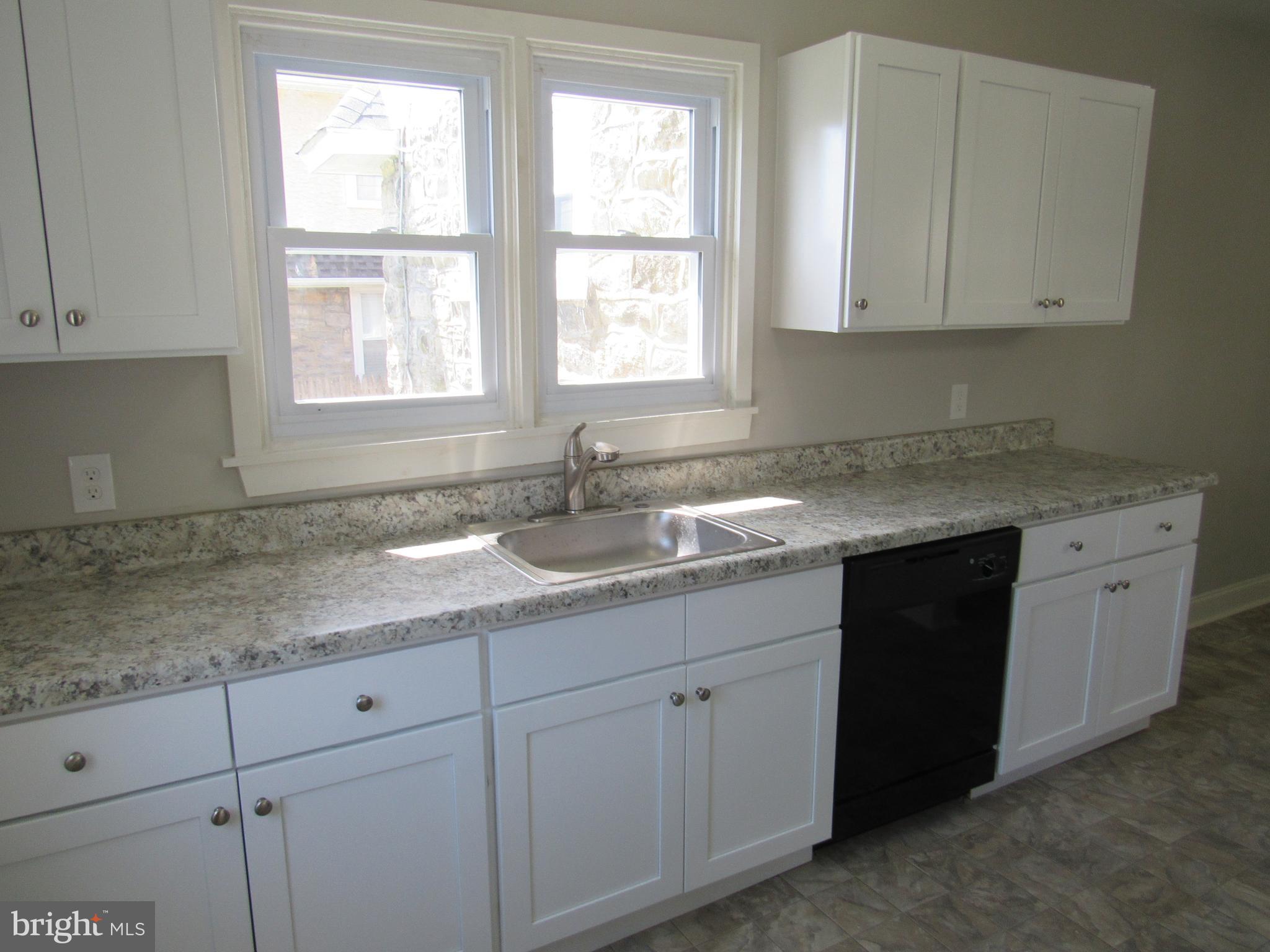 415 Netherwood Road Upper Darby, PA 19082 - Photo 10 of 31