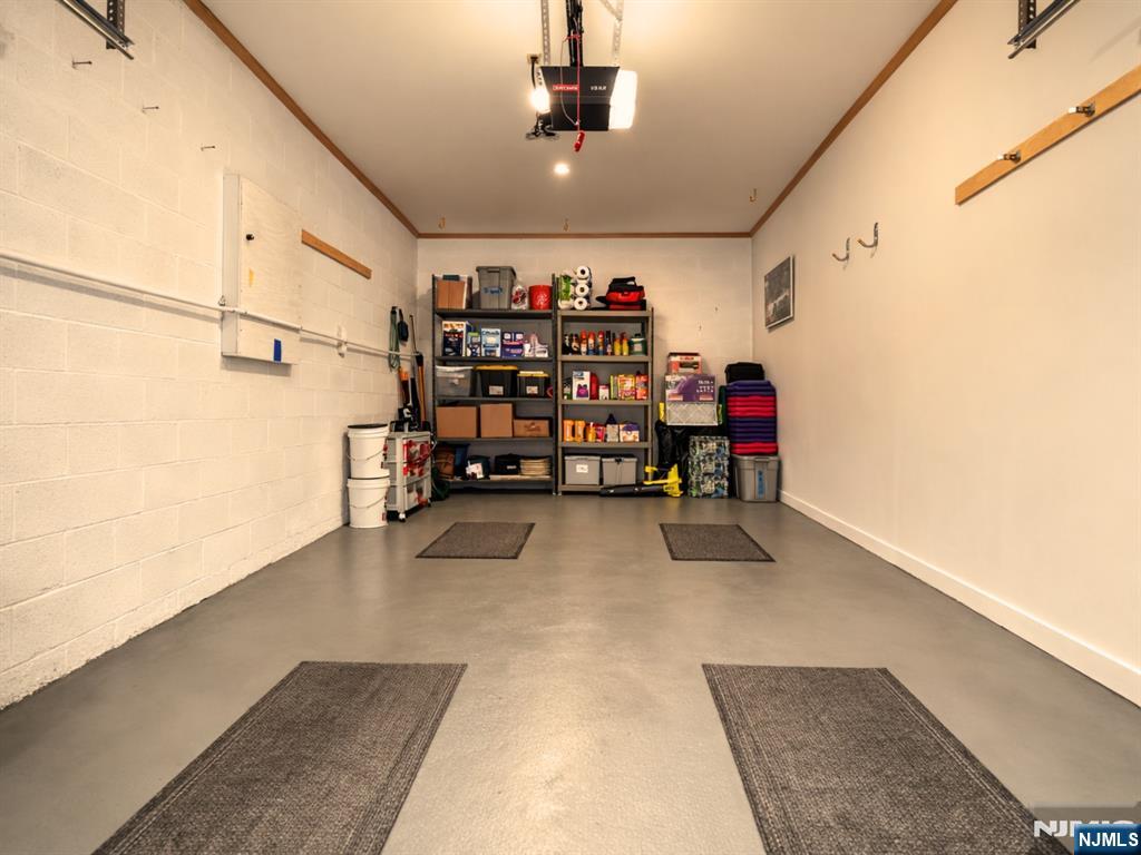 2111 Hilltop Road Mahwah, NJ 07430 - Photo 17 of 18