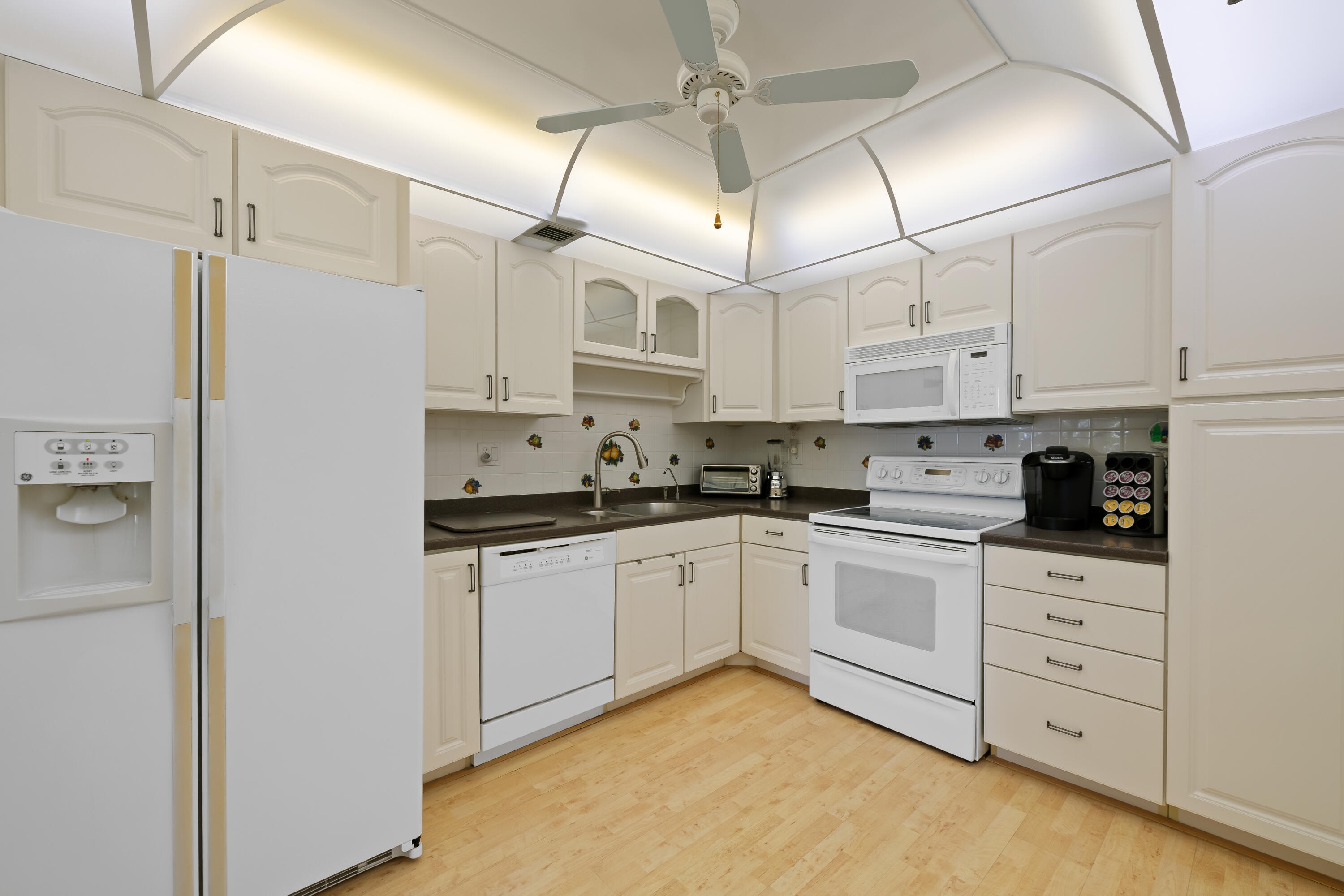 10777 West Sample Road, Unit 207 Coral Springs, FL 33065 - Photo 4 of 36 DSC_8004
