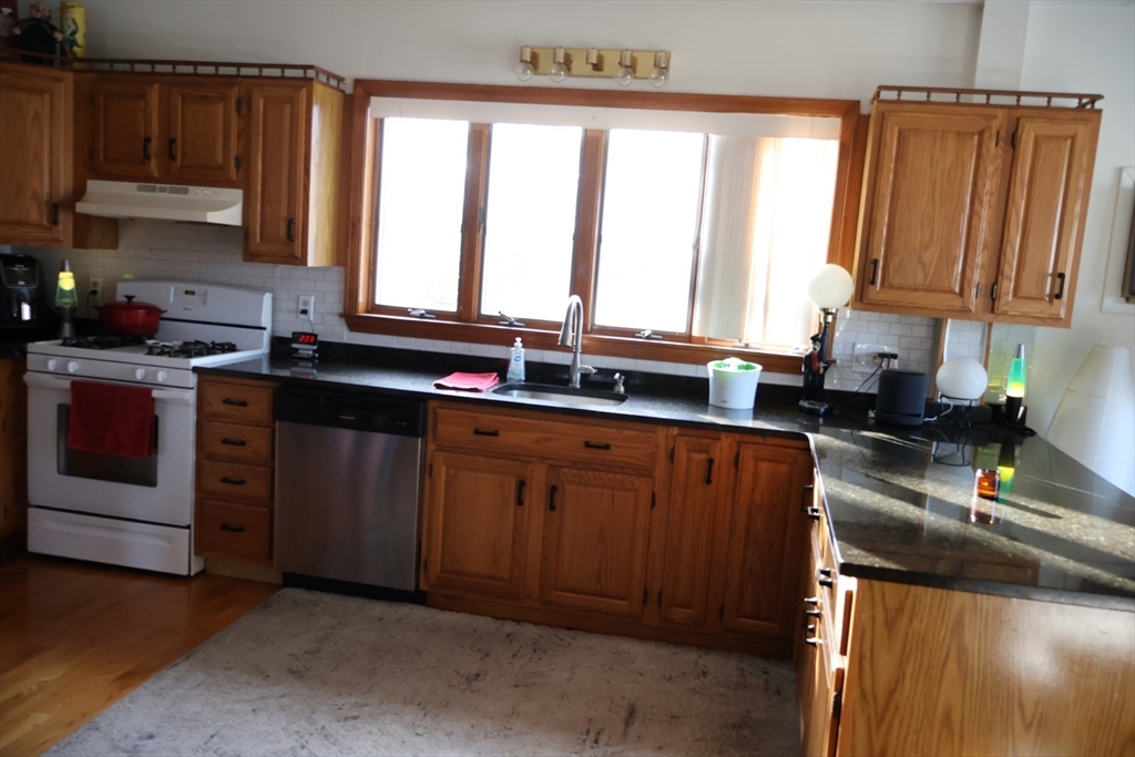 10-12 Fairview Avenue Swampscott, MA 01907 - Photo 18 of 41