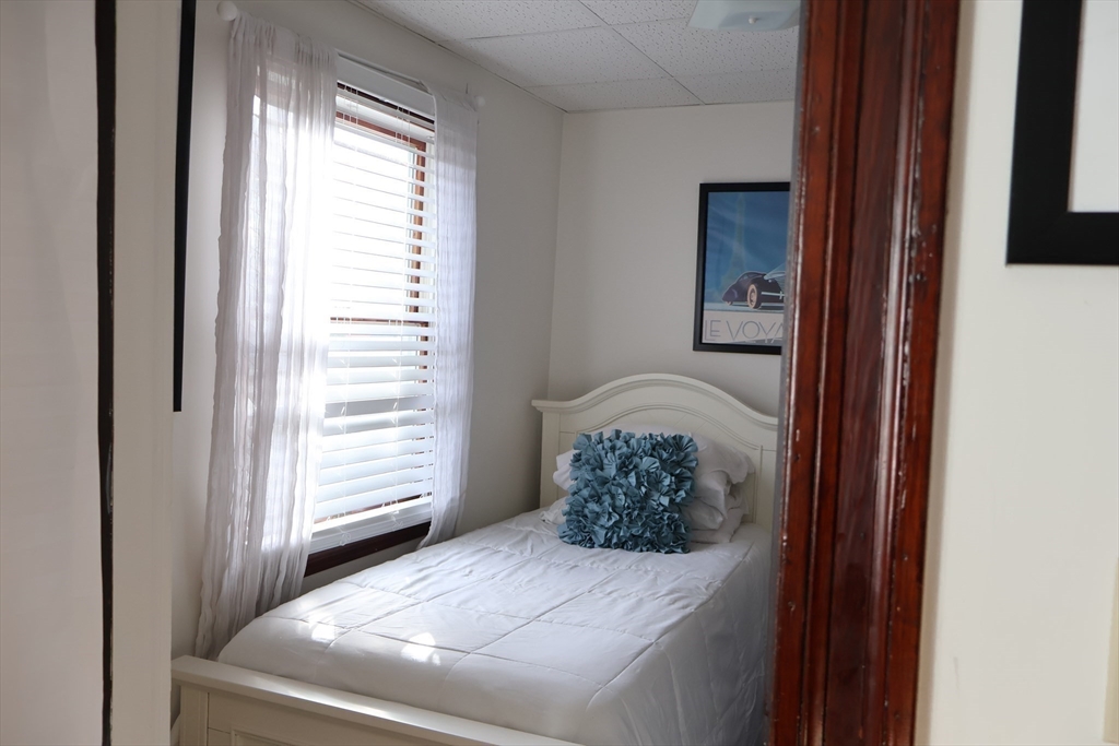 10-12 Fairview Avenue Swampscott, MA 01907 - Photo 10 of 41