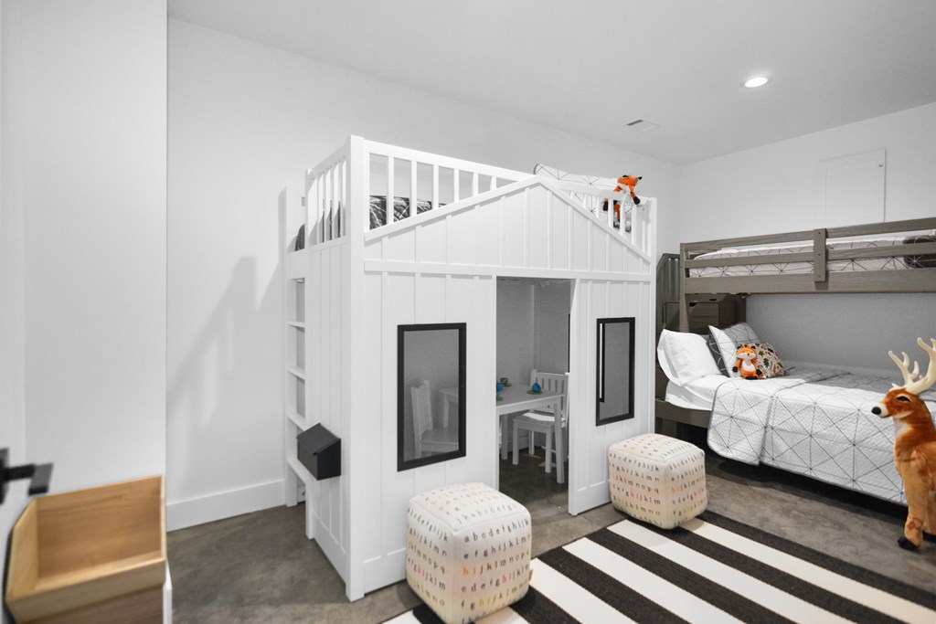 45 Eagle Watch Court Blue Ridge, GA 30513 - Photo 51 of 58 a living room with furniture and a table