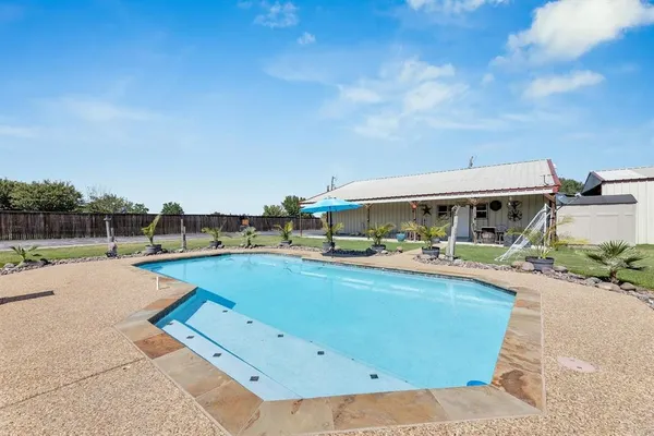 $3,800 | 2011 Sun Drive, Rockwall, TX 75032