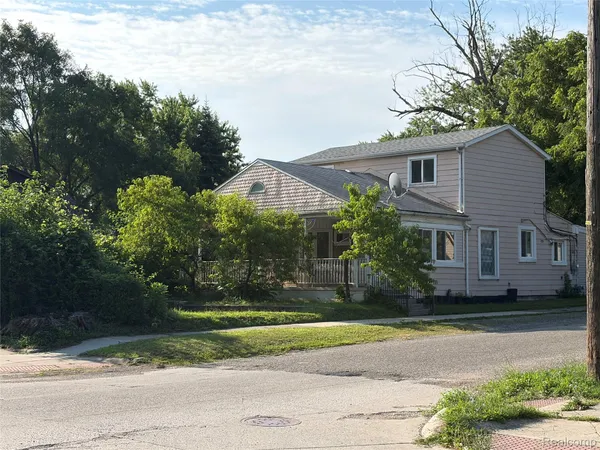 $100,000 | 7004 Orchard Avenue, Warren, MI 48091