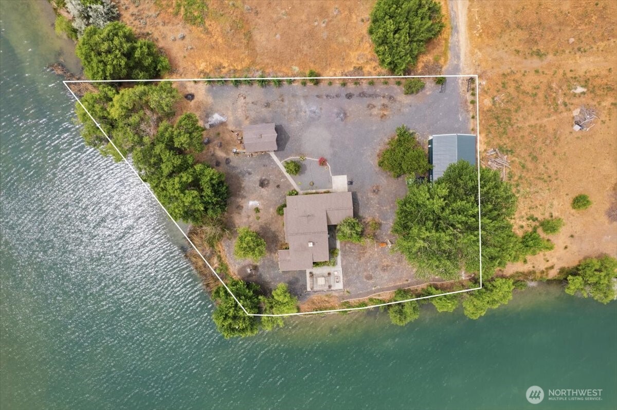 3481 Valley Road Northeast Moses Lake, WA 98837 - Photo 4 of 40