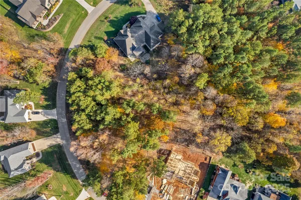 a view of an outdoor space