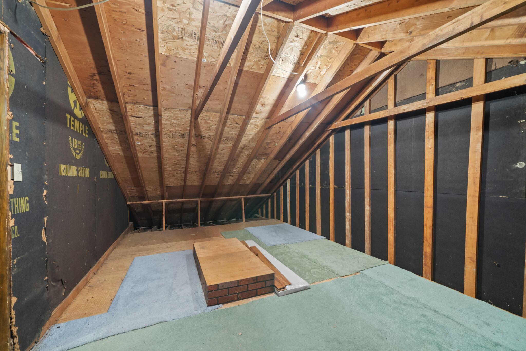 6624 Lisa Marie Road Columbus, OH 43229 - Photo 40 of 69 Extra storage space off the Owners Suite