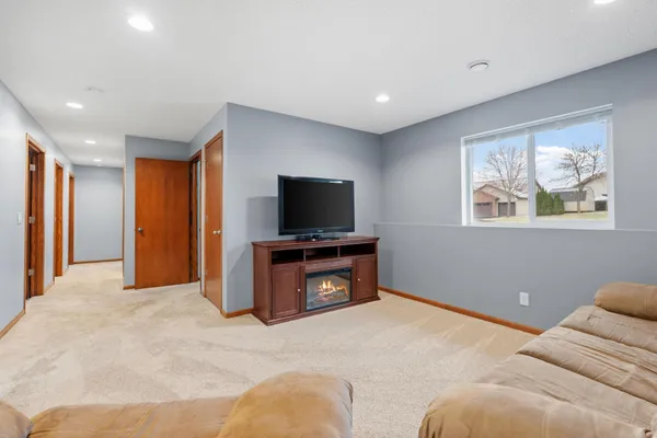 $399,900 | 8581 Eisele Avenue Northeast, Monticello, MN 55362