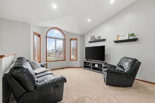 $399,900 | 8581 Eisele Avenue Northeast, Monticello, MN 55362