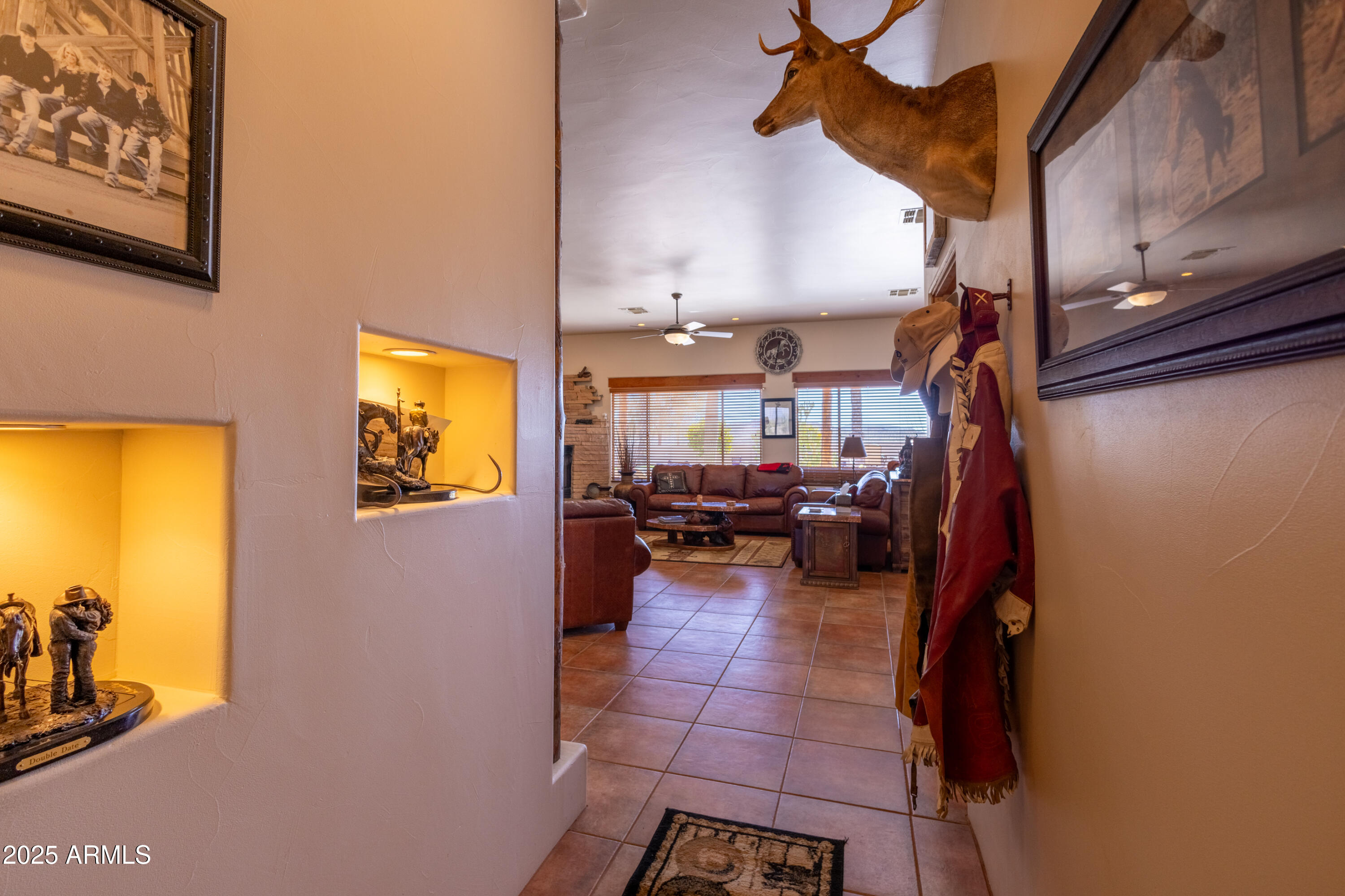 21675 Date Creek Road Wickenburg, AZ 85390 - Photo 14 of 48 Lighted Art Niches