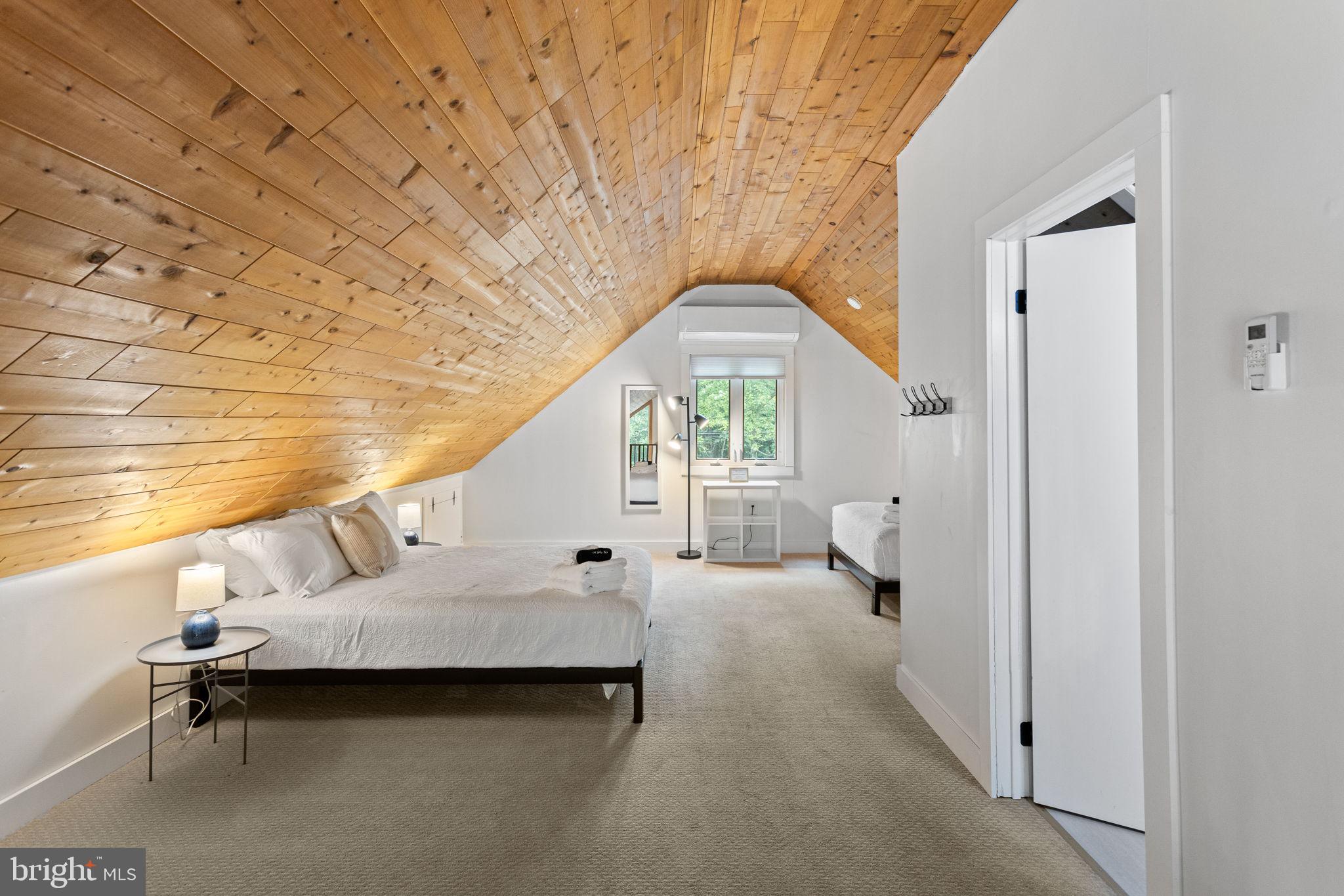 81 Pineknoll Drive Lake Harmony, PA 18624 - Photo 42 of 61 Loft , used as Bedroom (Floor 3)