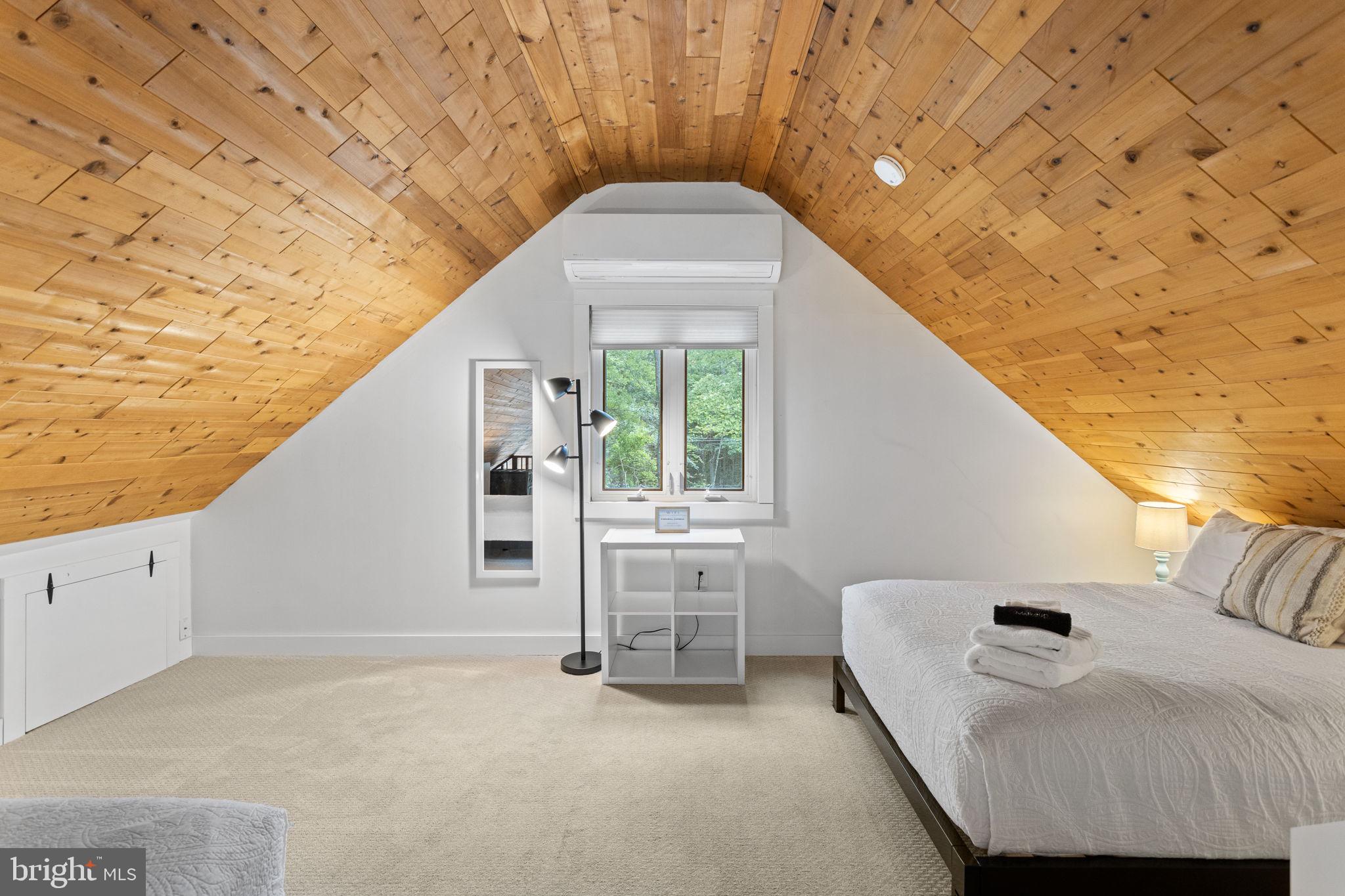 81 Pineknoll Drive Lake Harmony, PA 18624 - Photo 43 of 61 Loft , used as Bedroom (Floor 3)