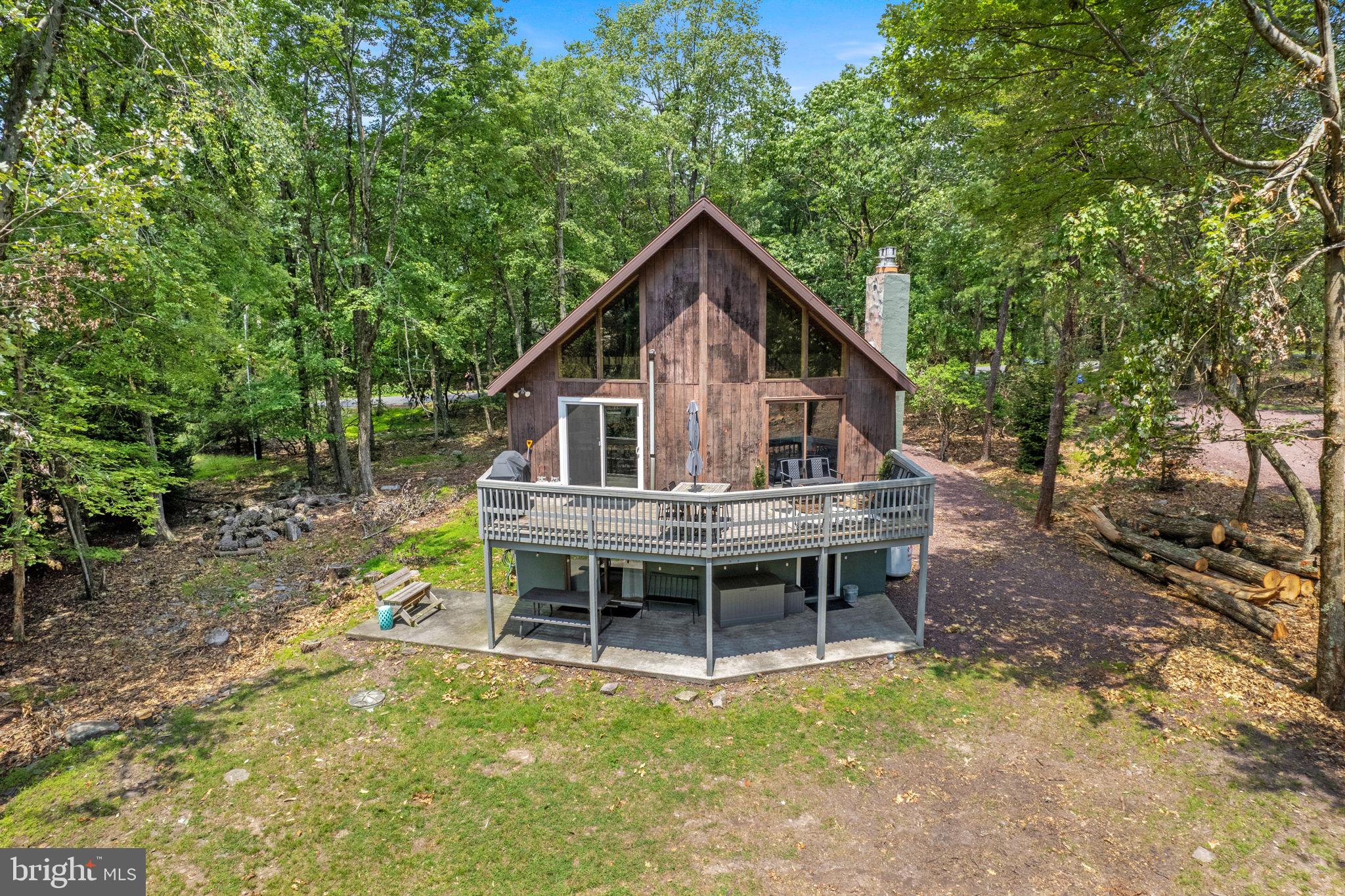 81 Pineknoll Drive Lake Harmony, PA 18624 - Photo 53 of 61 Back Exterior (Faces the Forest)