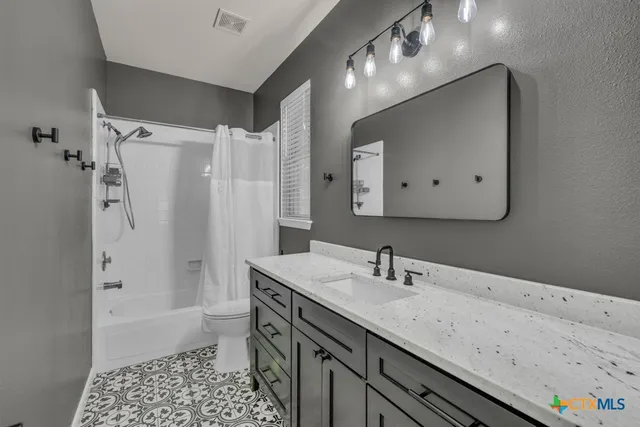 $325,000 | 197 Tapwood Lane, Cibolo, TX 78108