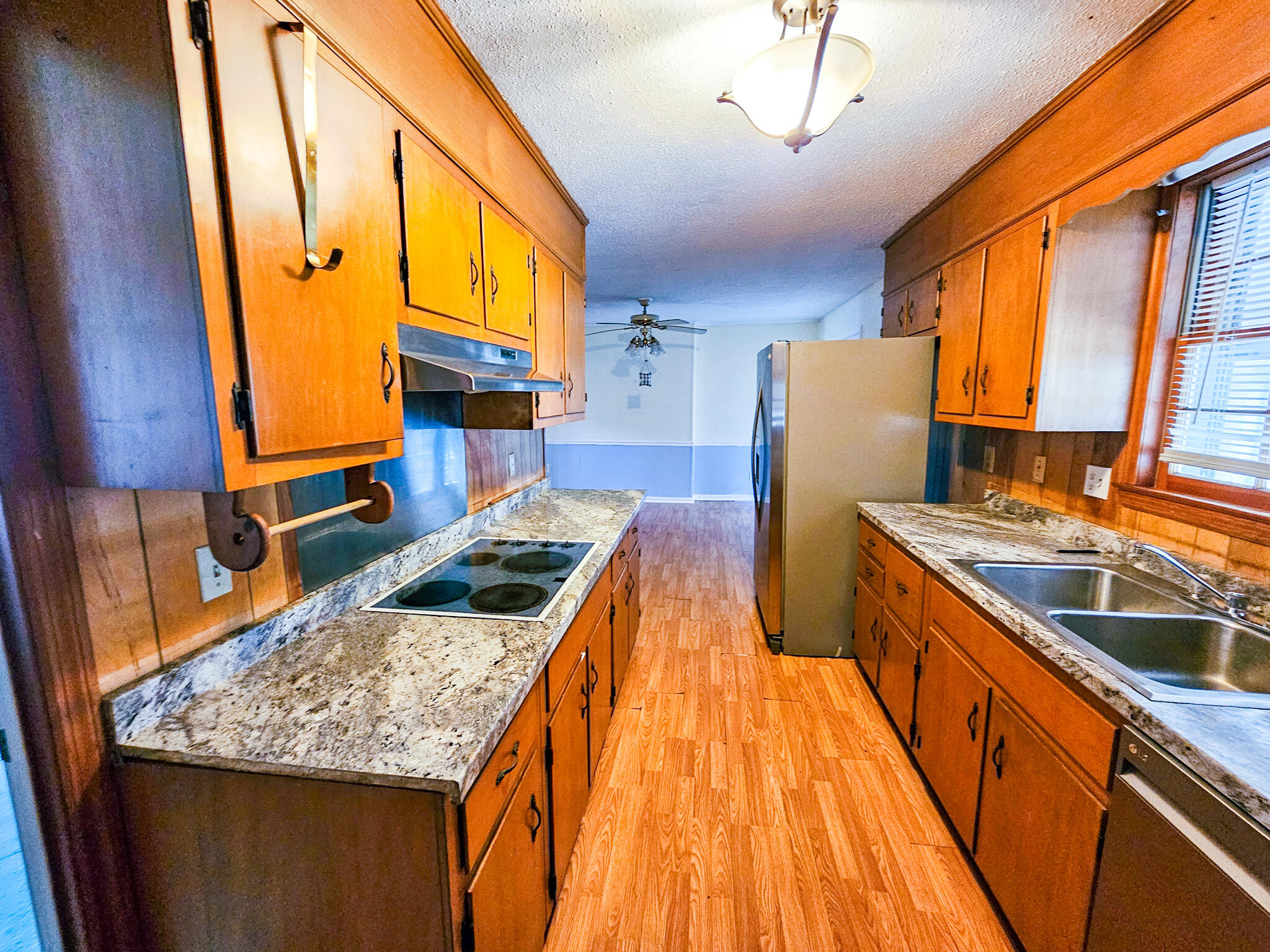 213 Otis Road Walterboro, SC 29488 - Photo 5 of 23 Otis Kitchen