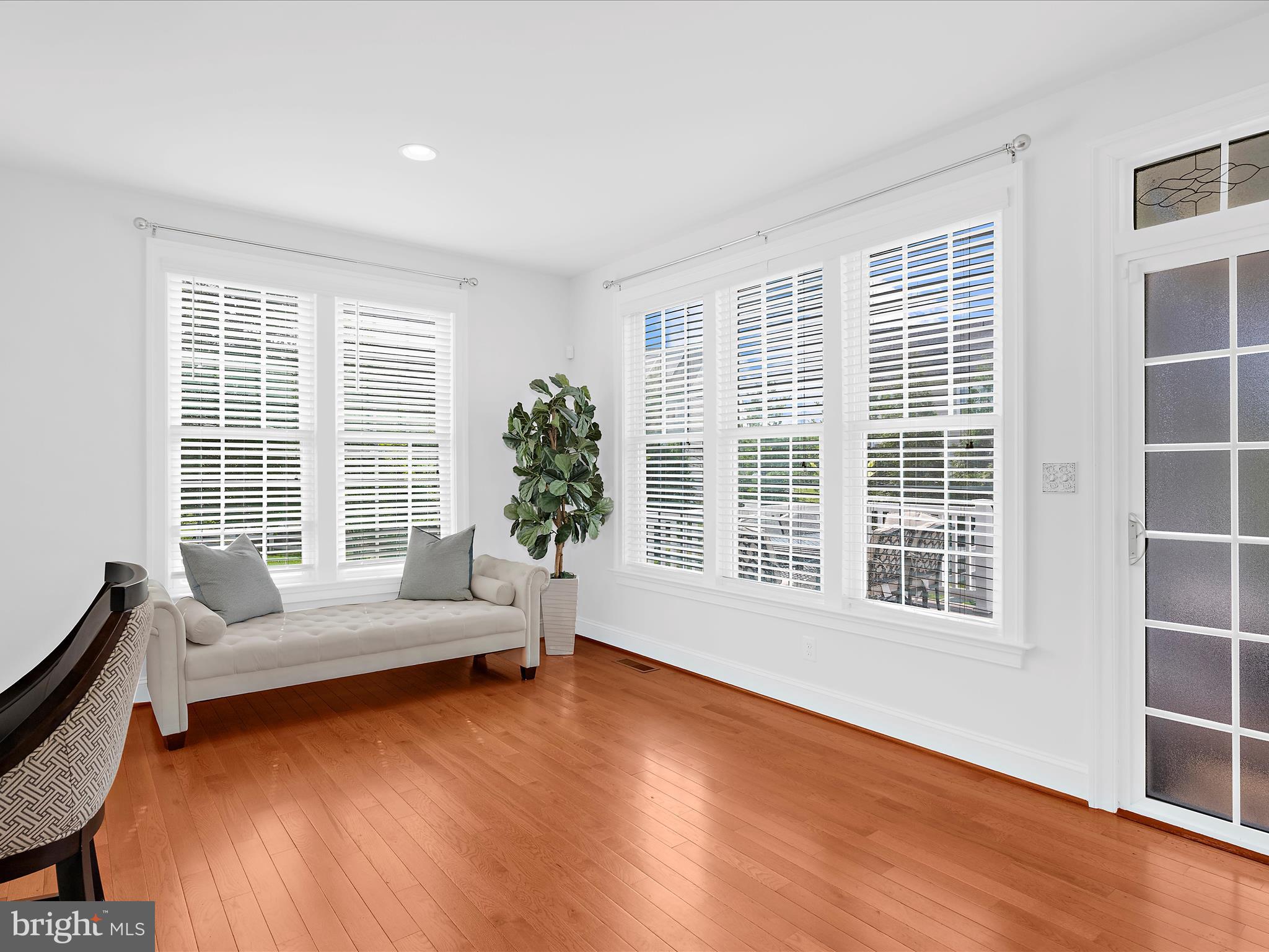13801 Racetrack Field Court Bowie, MD 20720 - Photo 26 of 66 a living room with furniture and a large window