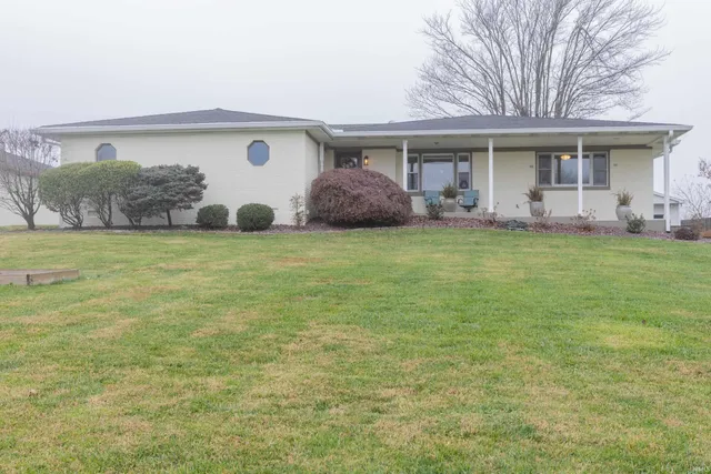 $389,000 | 2910 Koressel Road, Evansville, IN 47720