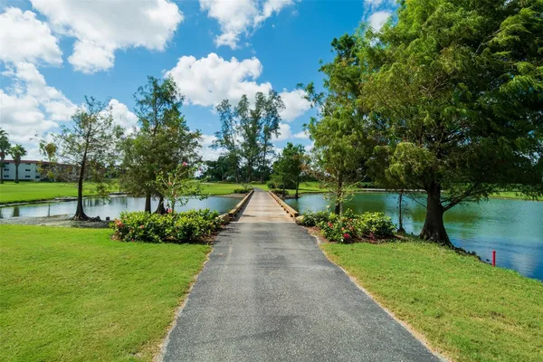 $1,800 | 9523 South Hollybrook Lake Drive, Unit 107, Pembroke Pines, FL 33025