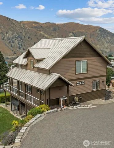 $650,000 | 585 Entiat Place, Orondo, WA 98843