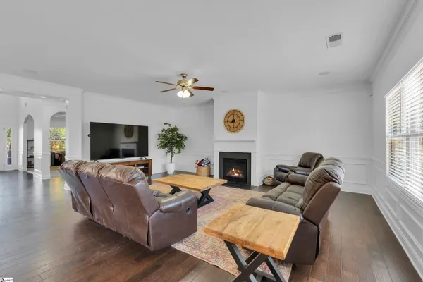 $579,000 | 389 Heritage Point Drive, Simpsonville, SC 29681