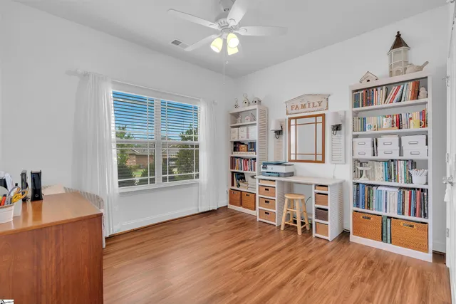 $325,000 | 940 Ravenfield Drive, Duncan, SC 29334