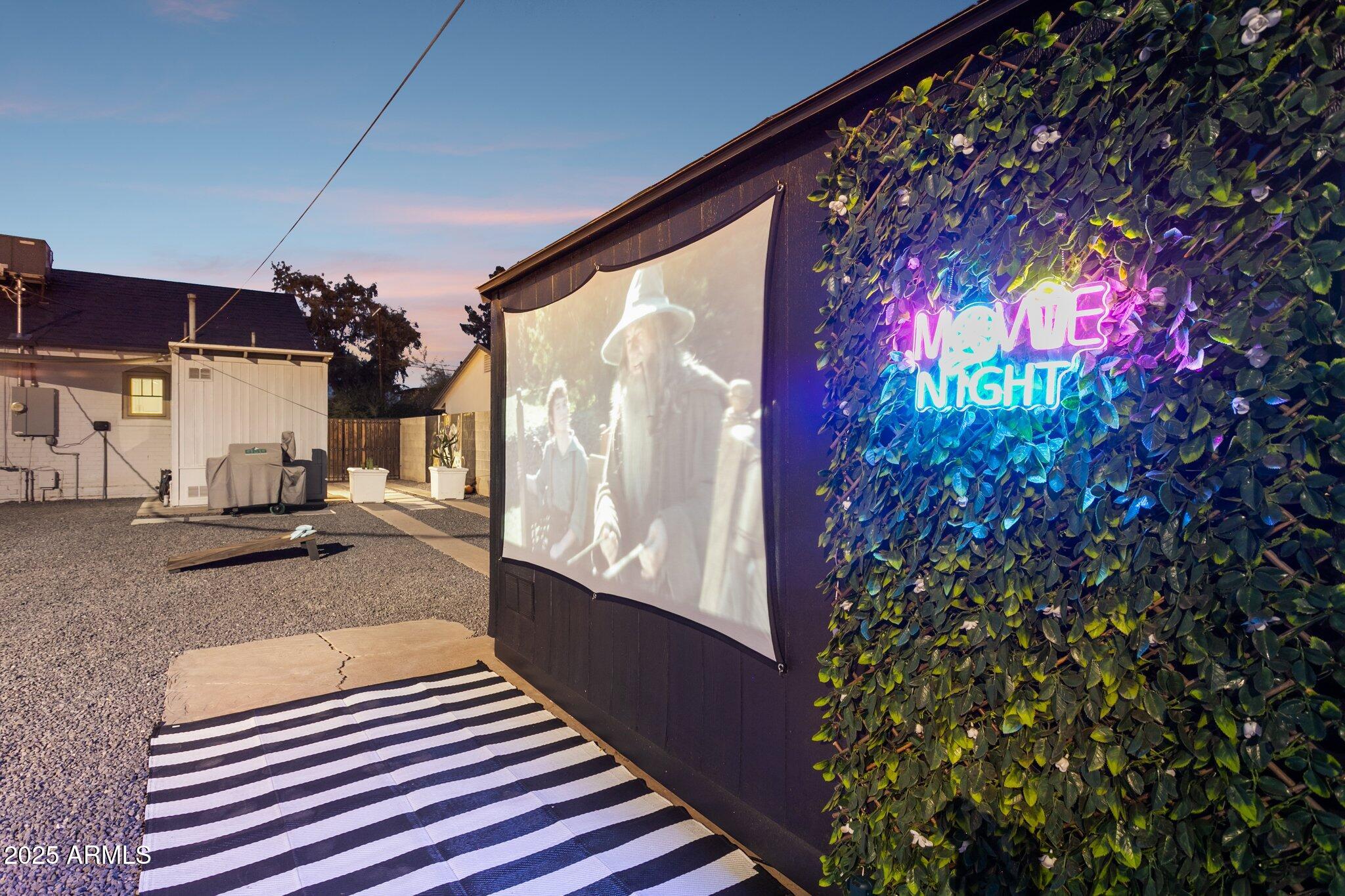 1111 East Coronado Road Phoenix, AZ 85006 - Photo 18 of 77 a backyard of a house with seating space