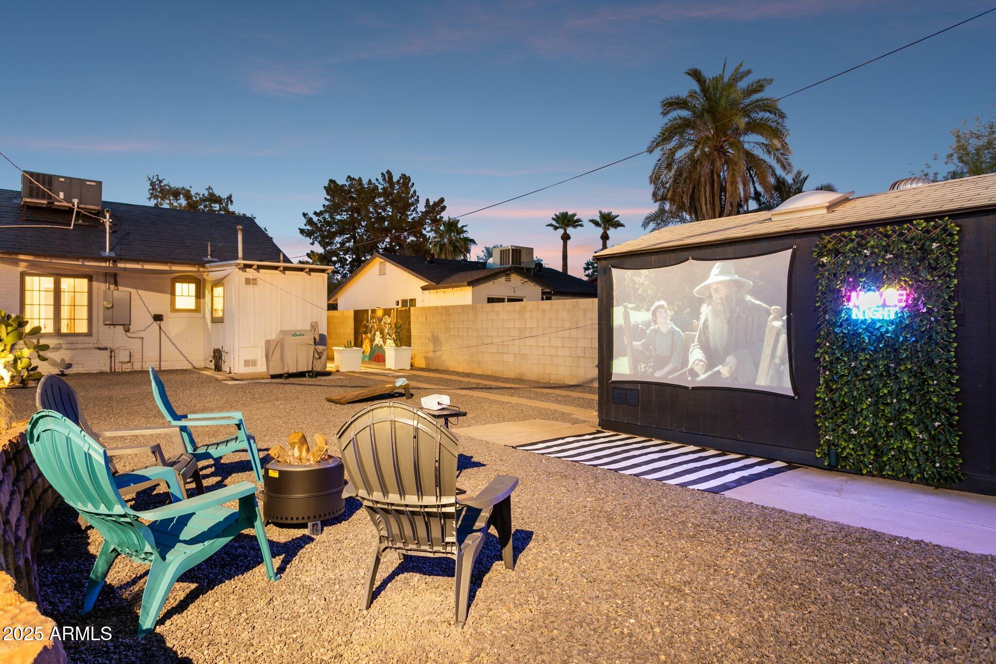 1111 East Coronado Road Phoenix, AZ 85006 - Photo 57 of 77 a view of a patio with a table and chairs