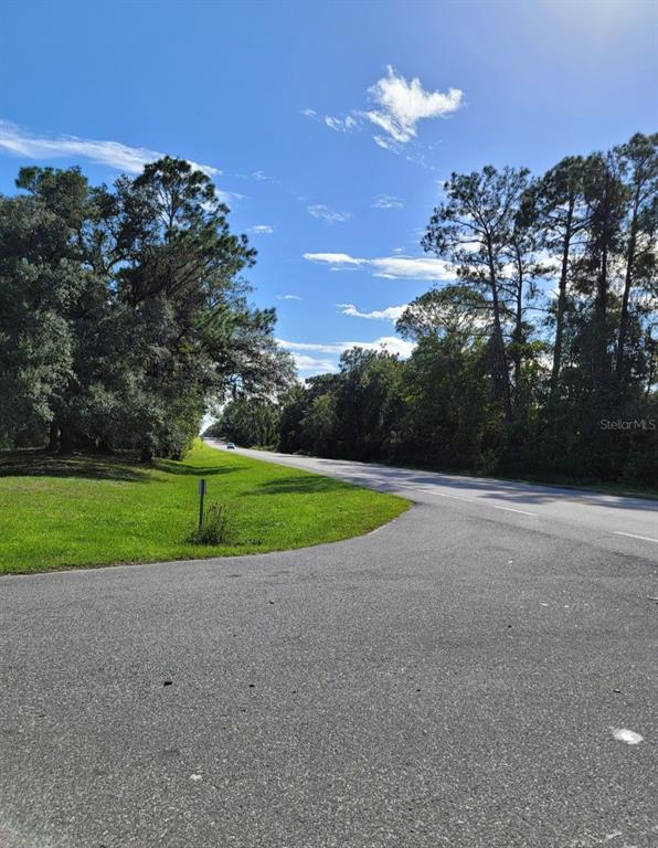 213 Clifton Road Crescent City, FL 32112 - Photo 15 of 51 a view of a entertaining space