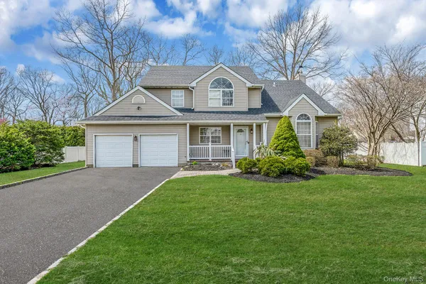 $729,000 | 92 Old Selden Stage Road, Selden, NY 11784