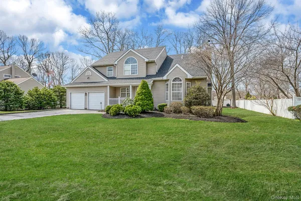 $729,000 | 92 Old Selden Stage Road, Selden, NY 11784