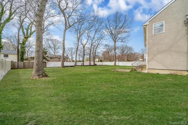 $729,000 | 92 Old Selden Stage Road, Selden, NY 11784