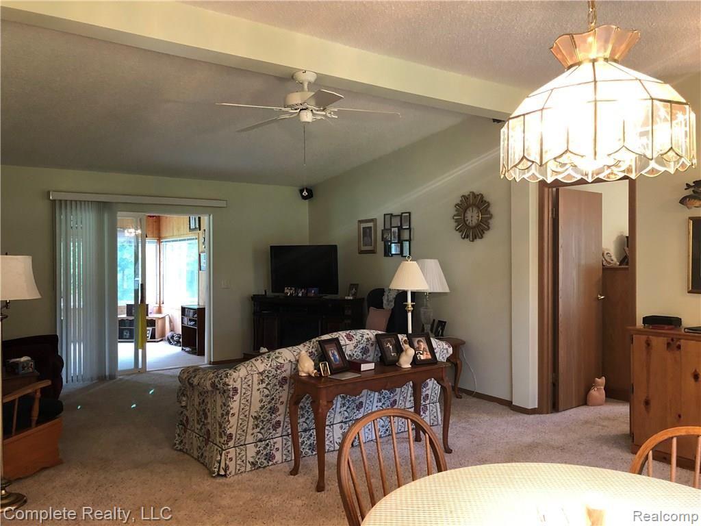12404 Lake Road Montrose, MI 48457 - Photo 5 of 33 2018-08-11 18.02