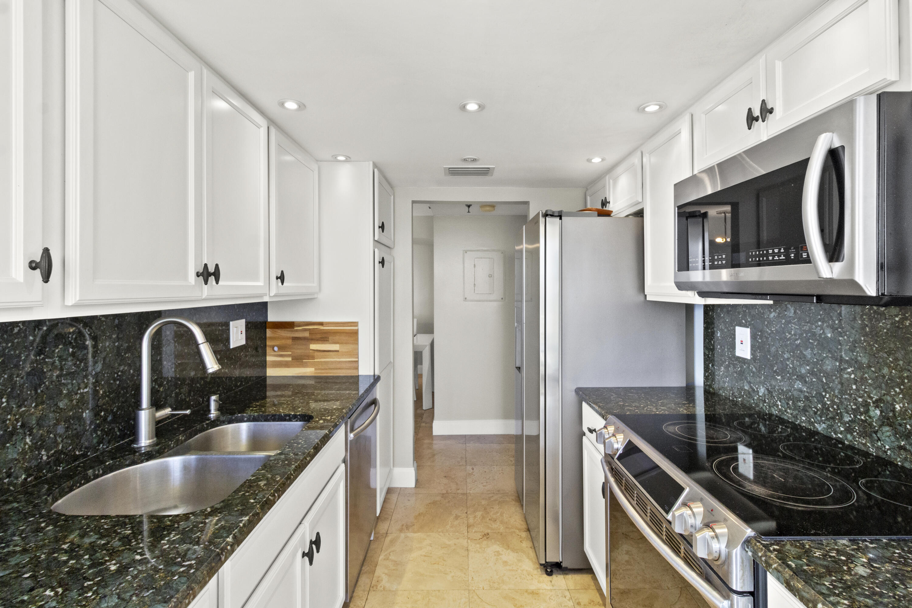 290 174th Street, Unit 1417 Sunny Isles Beach, FL 33160 - Photo 13 of 50 IMG_7061