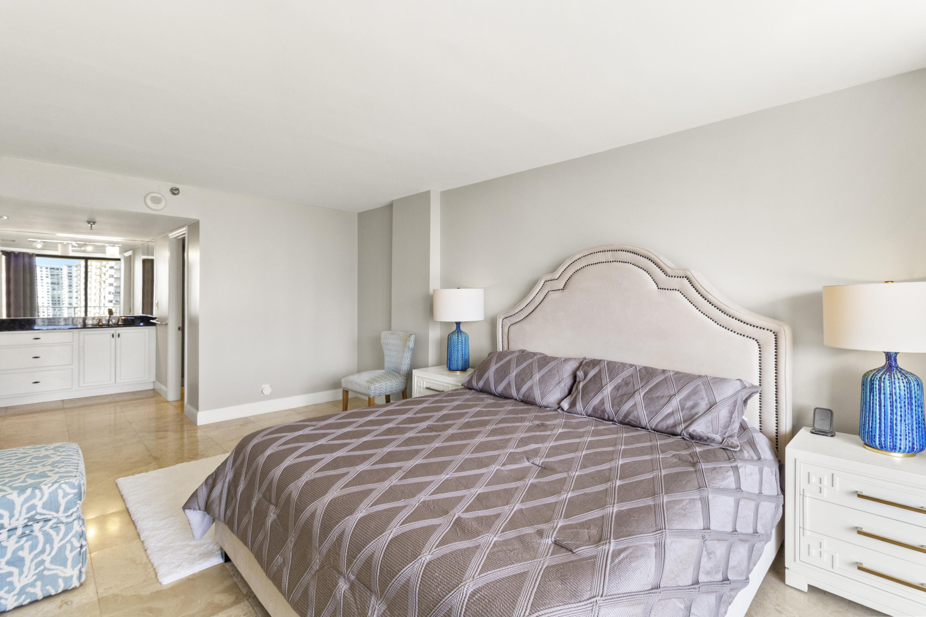 290 174th Street, Unit 1417 Sunny Isles Beach, FL 33160 - Photo 20 of 50 IMG_6997